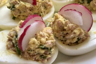 Jajka faszerowane szynką